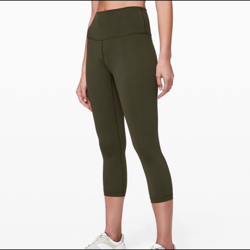 Lululemon Wunder Under crop